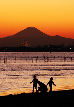 伊東 央二さん「夕暮れ」