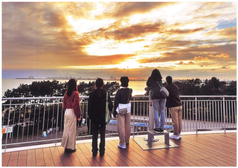 展望デッキの夕景