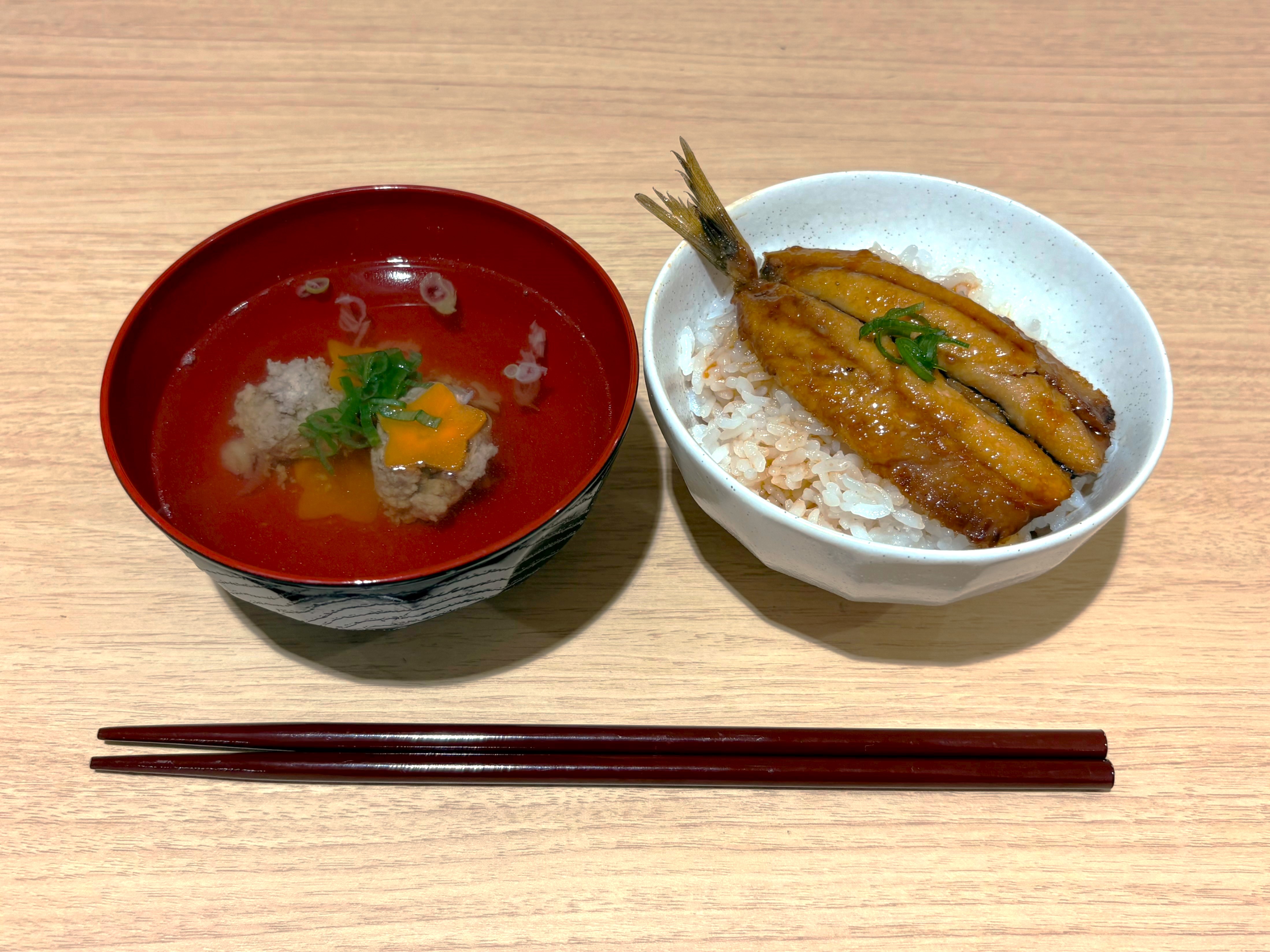 海の恵みを味わおう「イワシのかば焼き丼」